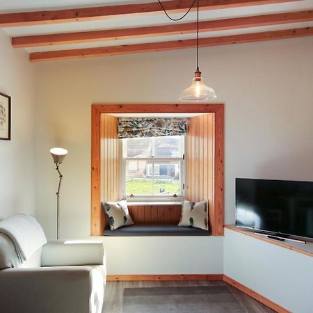 Nisbet'S Tower Villa Аймът Екстериор снимка